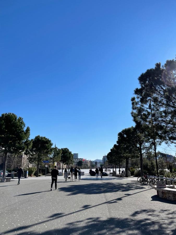 Square Inn Tirana City Center Εξωτερικό φωτογραφία