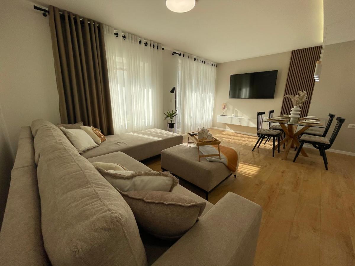 Square Inn Tirana City Center Εξωτερικό φωτογραφία