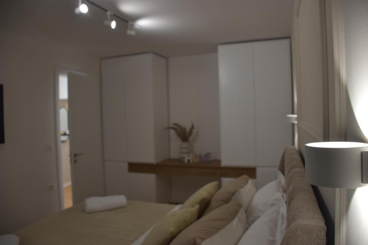Square Inn Tirana City Center Εξωτερικό φωτογραφία